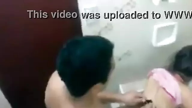 آذر کس دوستش رو از پشت می کنه.