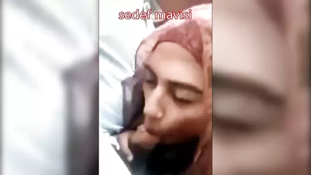 زن جوون آذربایجانی از دوستش ساک می گیره و حسابی حال می کنه.